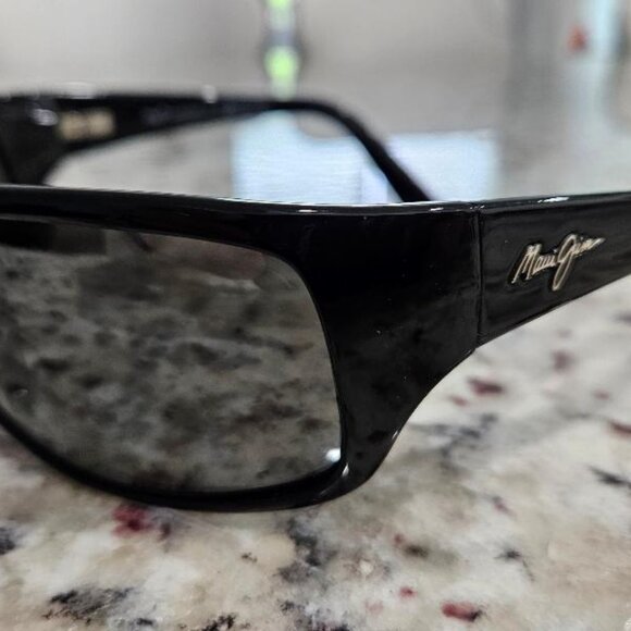 Maui Jim - PEAHI !!!  FLAWLESS AND IN MINT CONDITION !!! - Picture 2 of 7